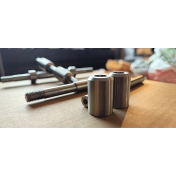 Kit Spacer per forcellone Nami per XHS75/XHT75 e XHS80/XHT80