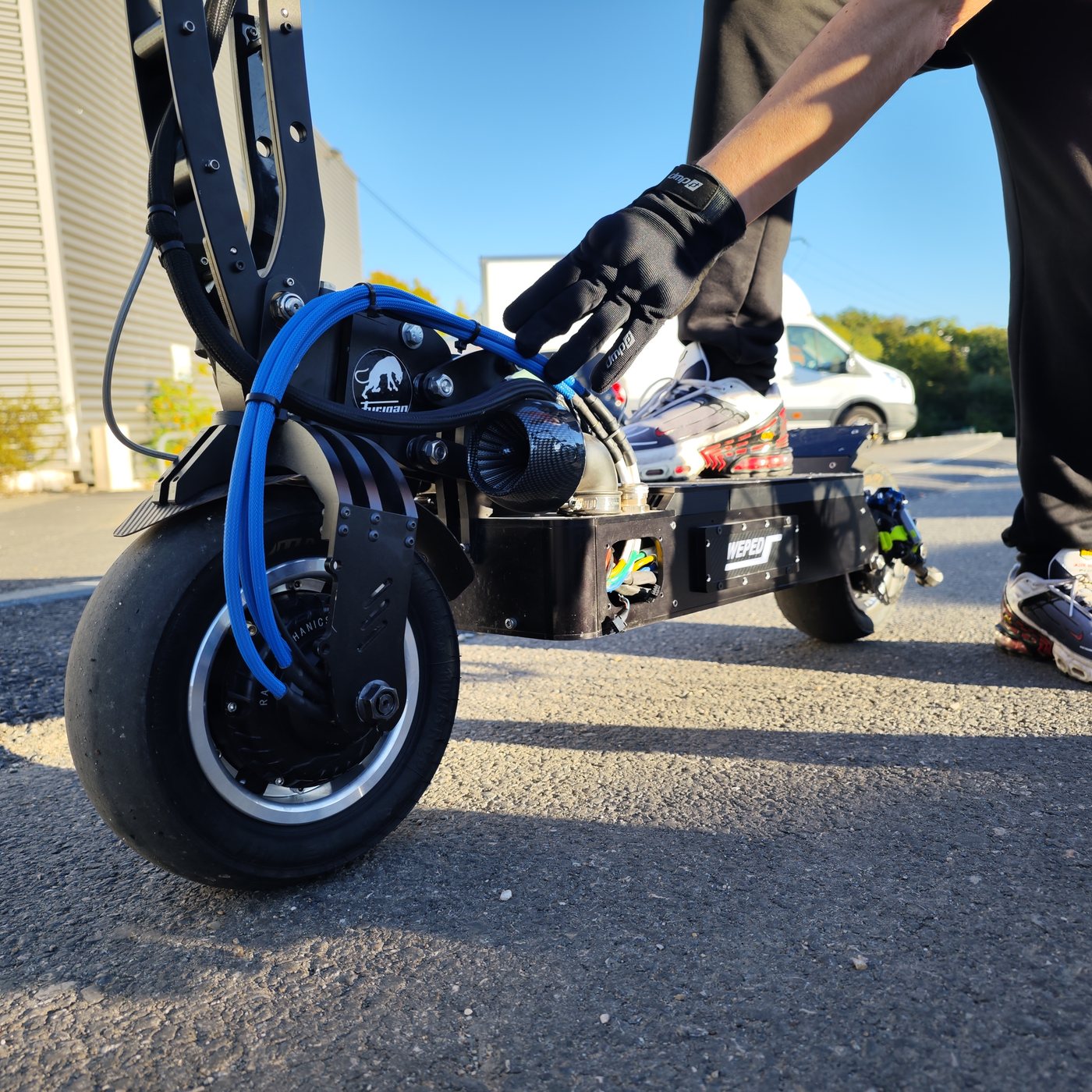 XHS75-motor en blauwe kabels van de Weped GTS