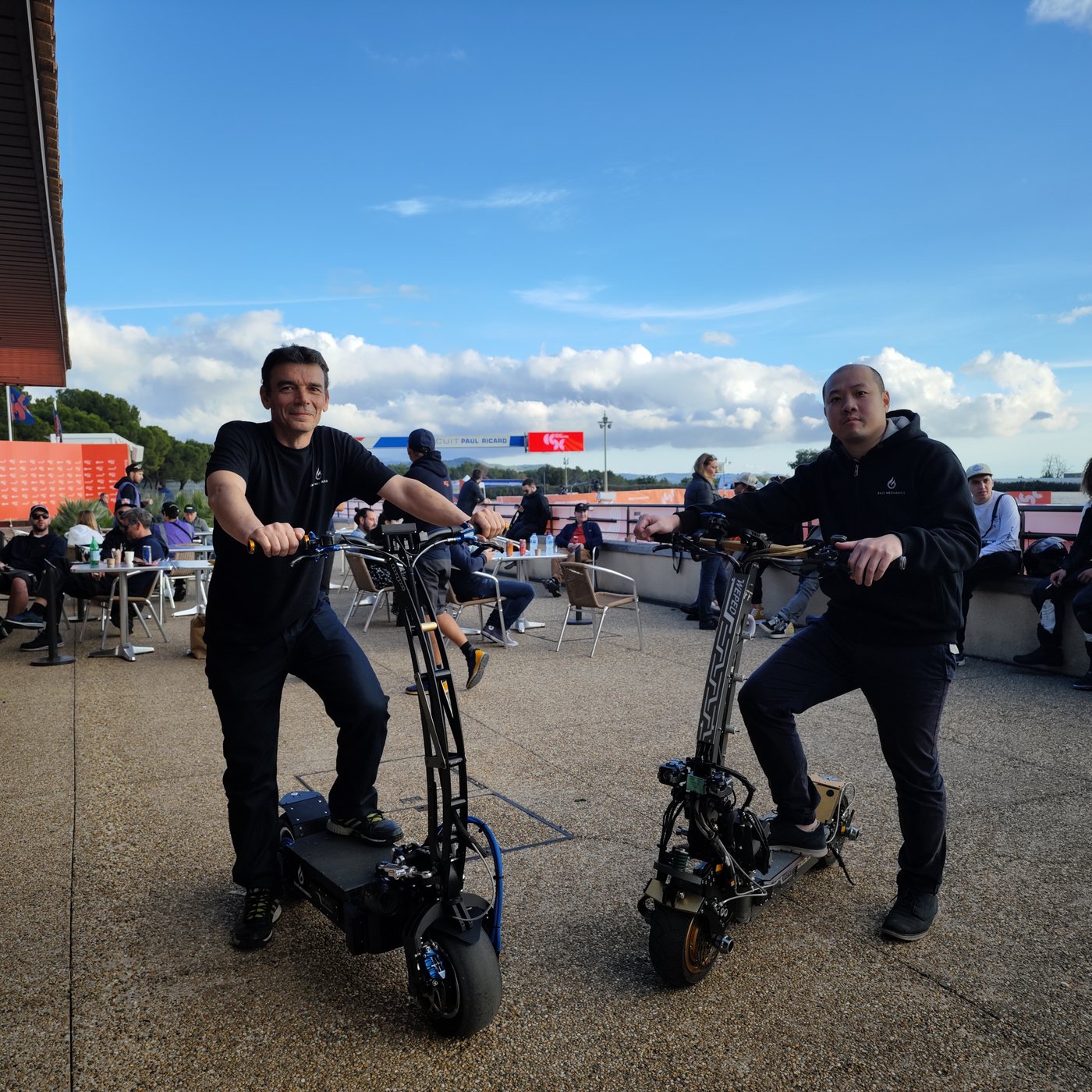 ManuForFriends en zijn Weped GTS op het circuit